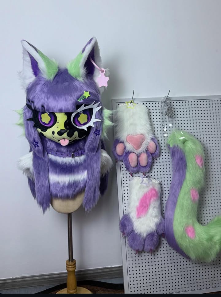 Lavender Moss, fursuit